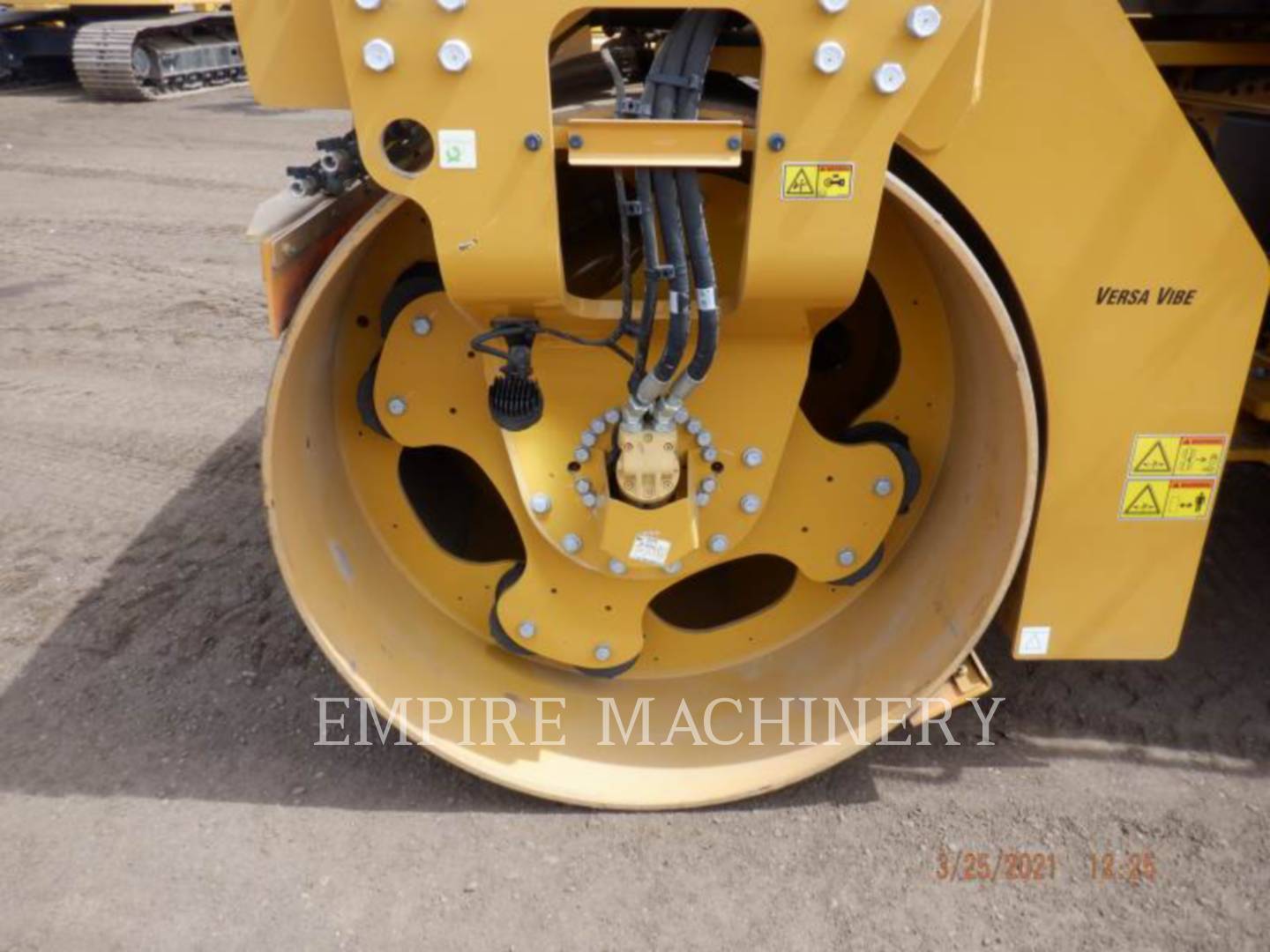 2019 Caterpillar CB15 VB Vibratory Double