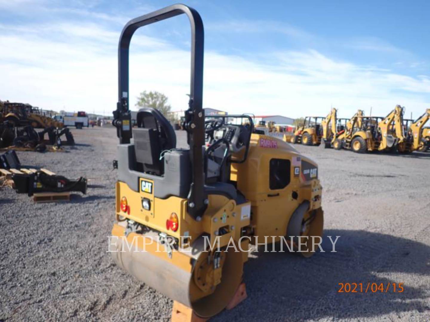 2020 Caterpillar CB24B Vibratory Double