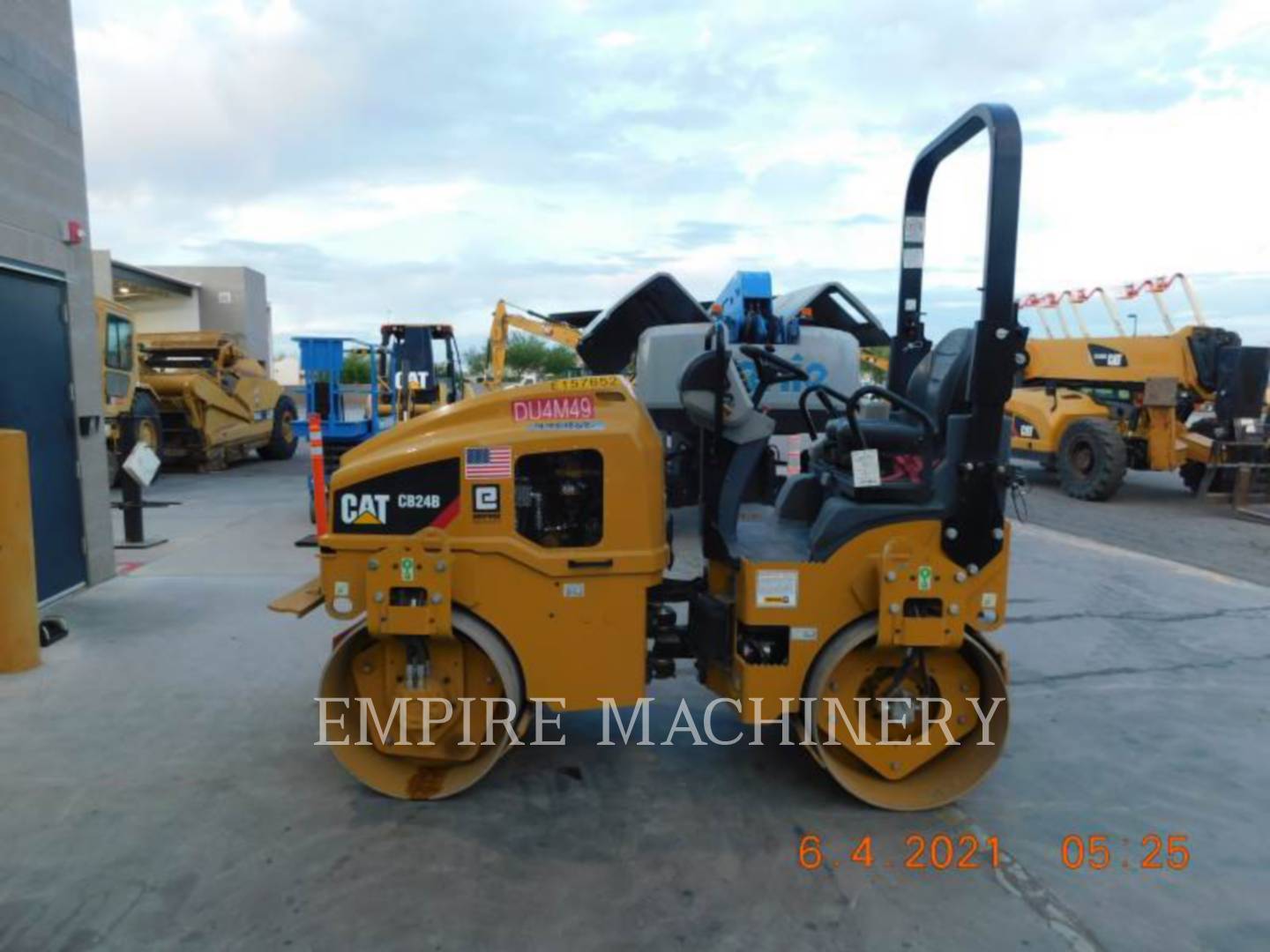 2020 Caterpillar CB24B Vibratory Double