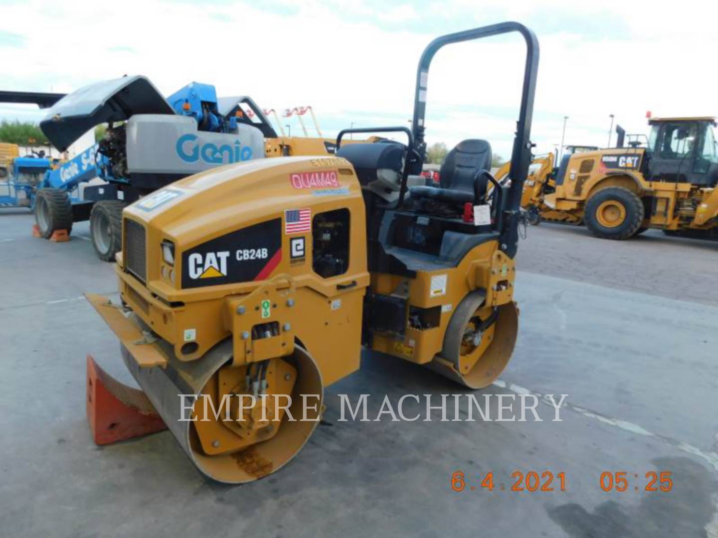 2020 Caterpillar CB24B Vibratory Double