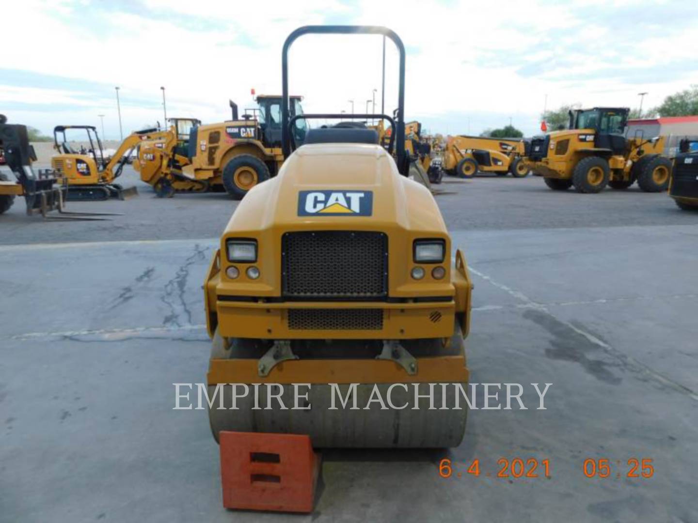 2020 Caterpillar CB24B Vibratory Double