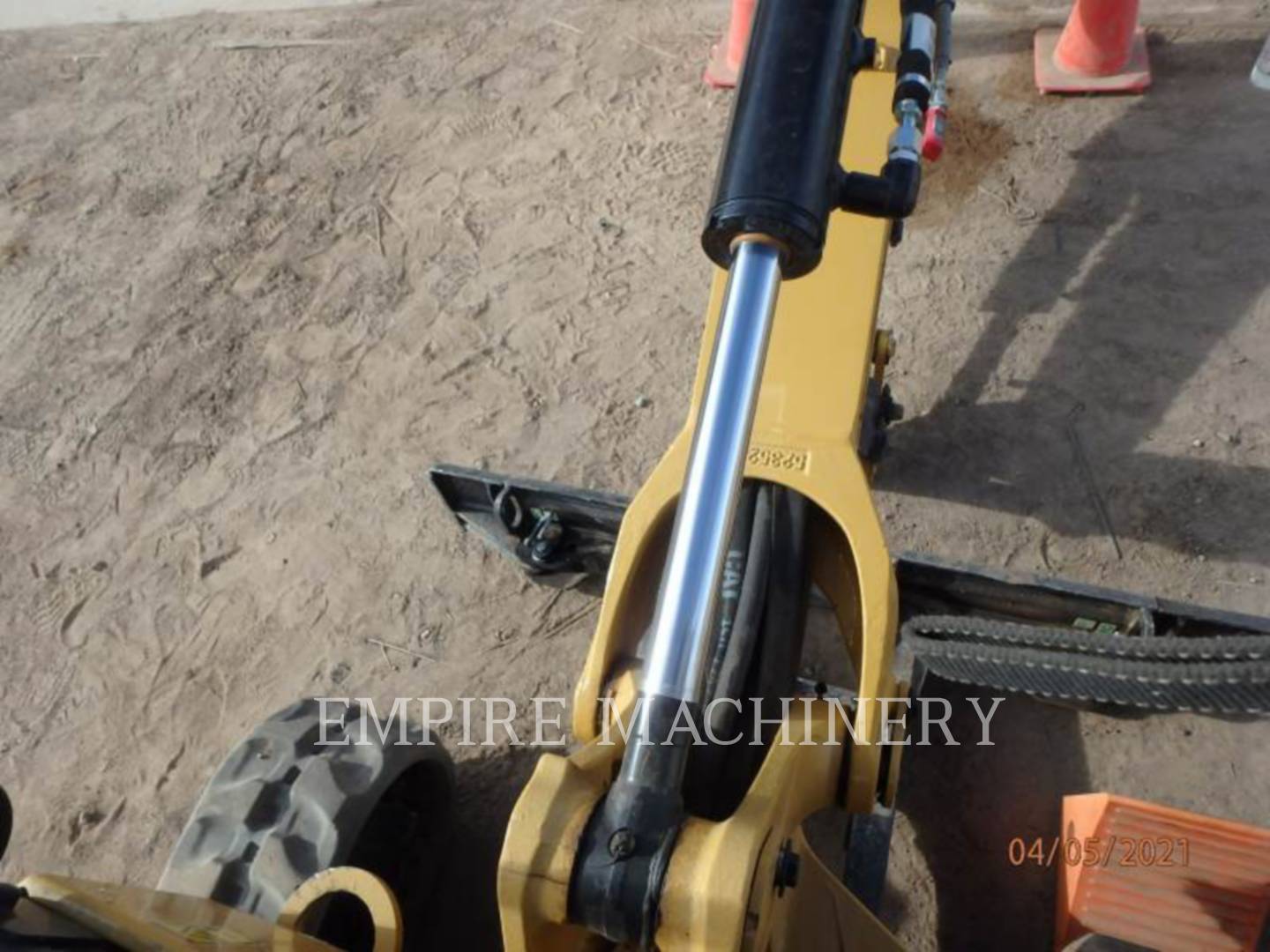 2020 Caterpillar CB1.7 Vibratory Double