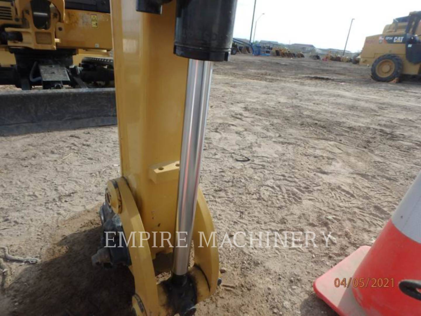 2020 Caterpillar CB1.7 Vibratory Double