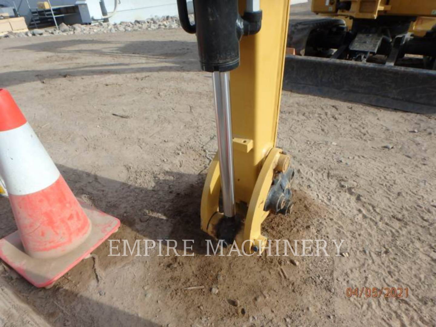 2020 Caterpillar CB1.7 Vibratory Double