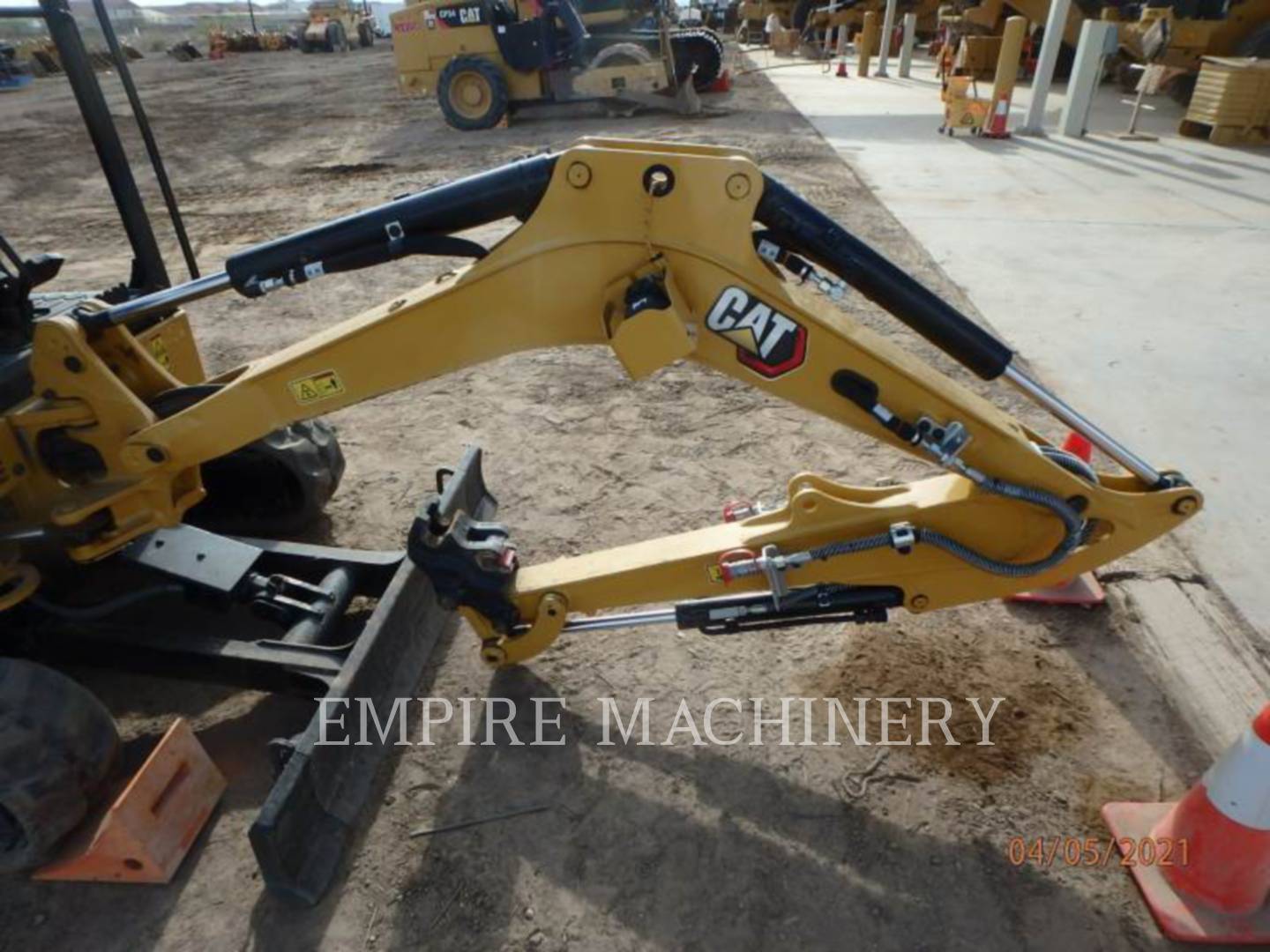 2020 Caterpillar CB1.7 Vibratory Double