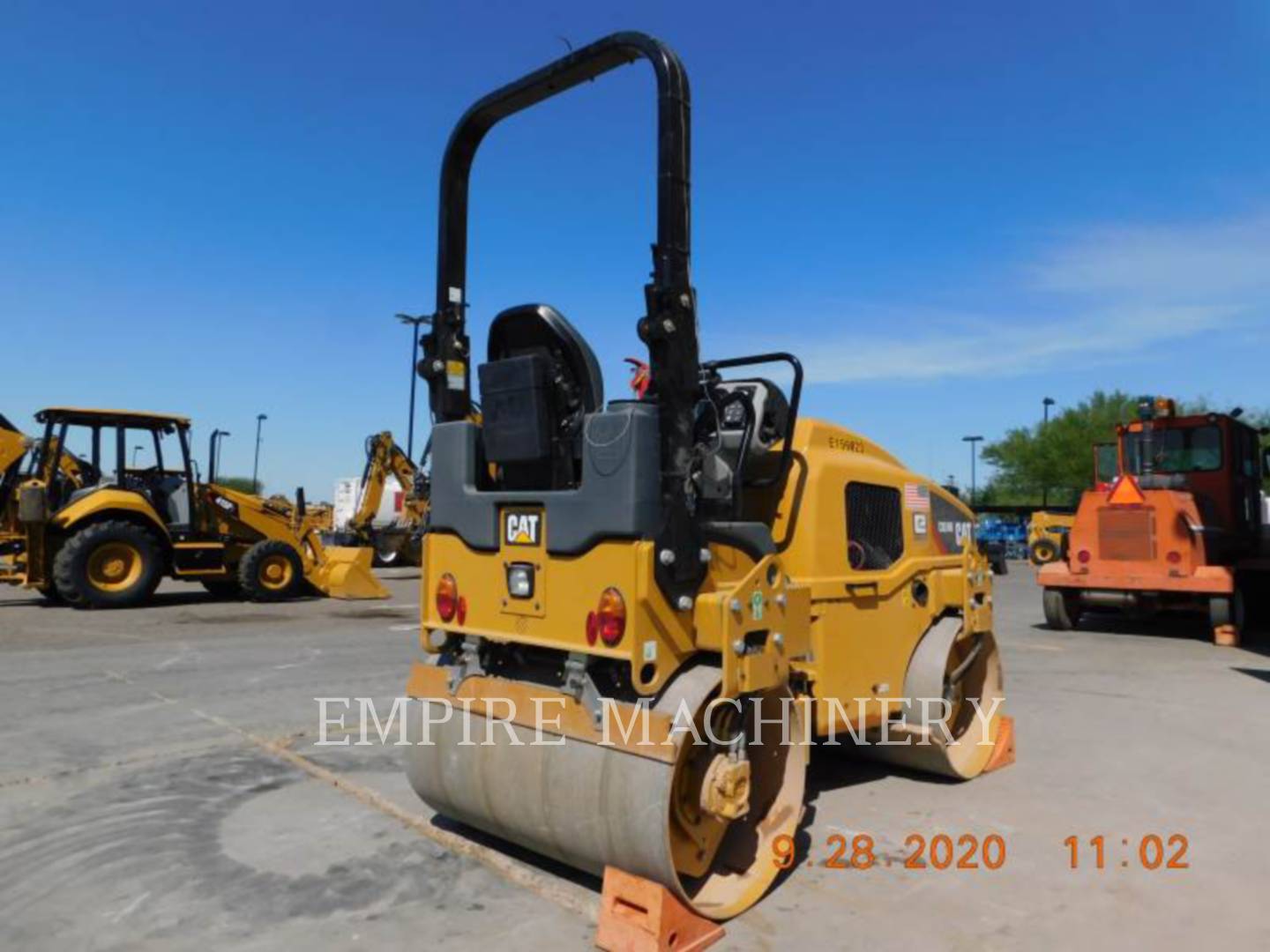 2020 Caterpillar CB24B LT Vibratory Double