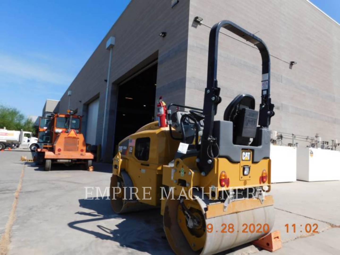 2020 Caterpillar CB24B LT Vibratory Double