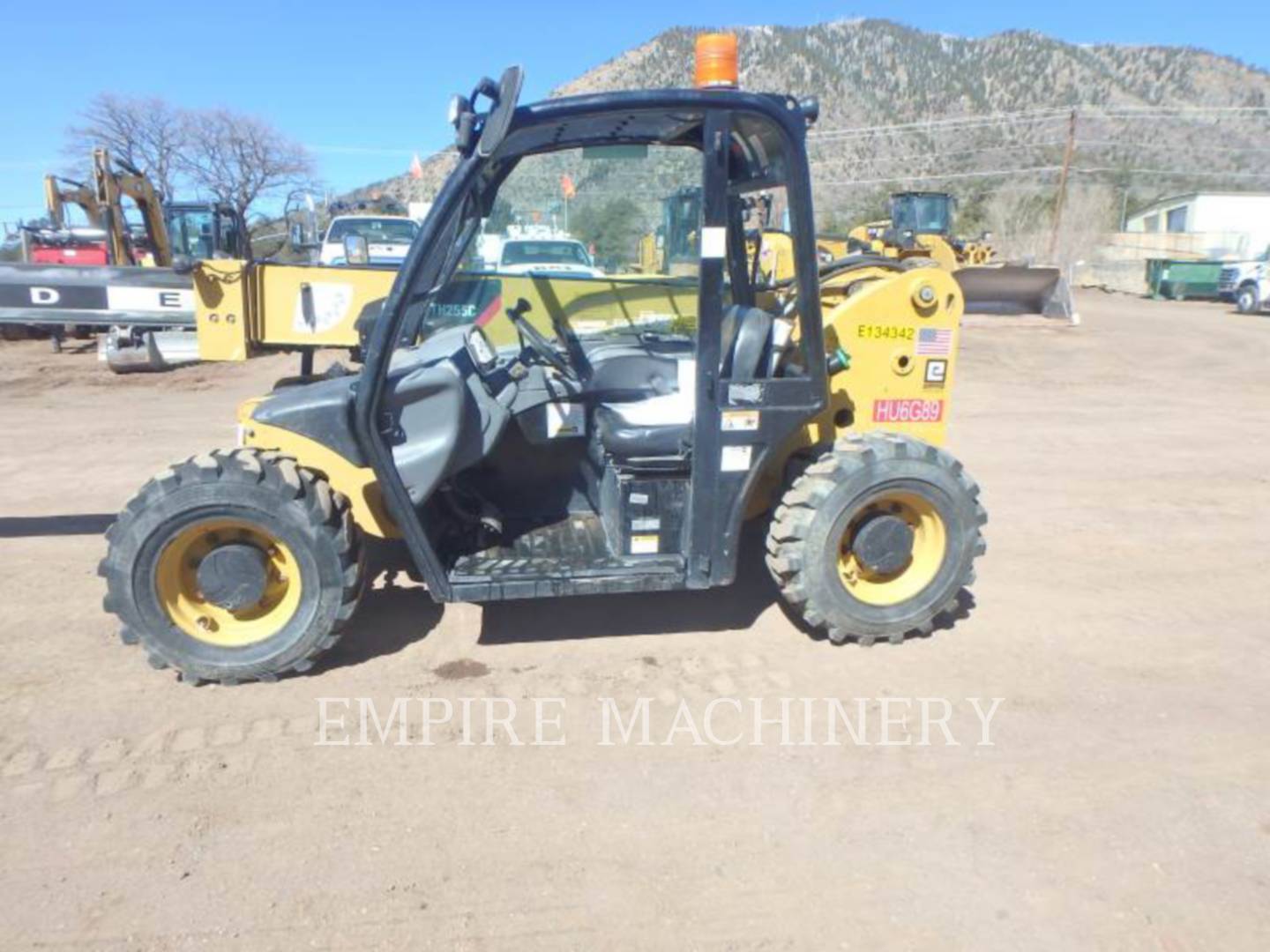 2017 Caterpillar TH255C TeleHandler