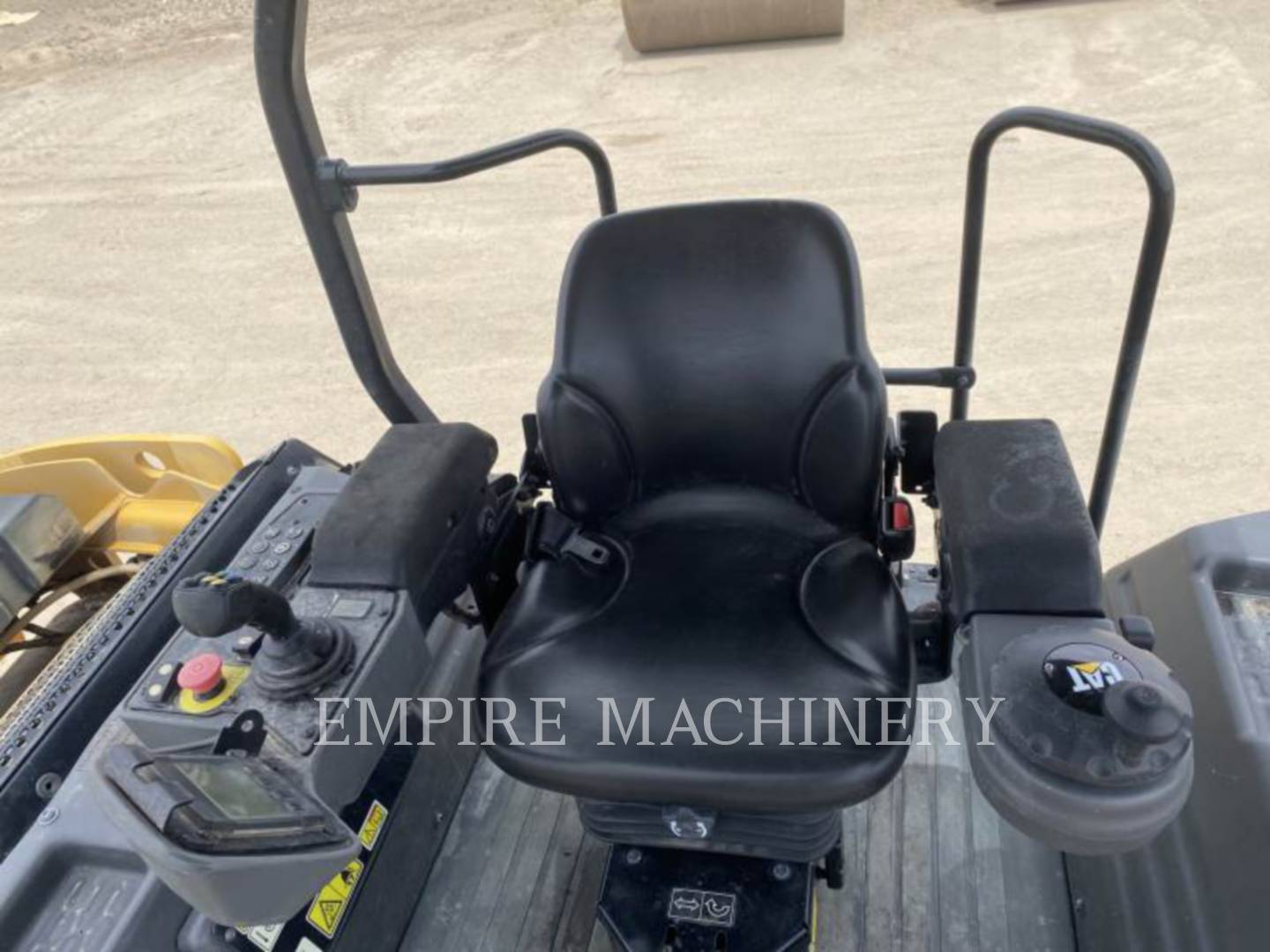 2019 Caterpillar CB10 Vibratory Double