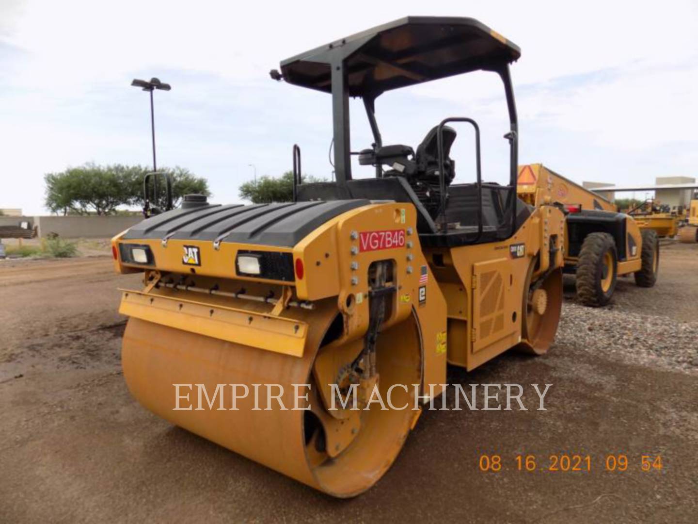 2019 Caterpillar CB10 Vibratory Double