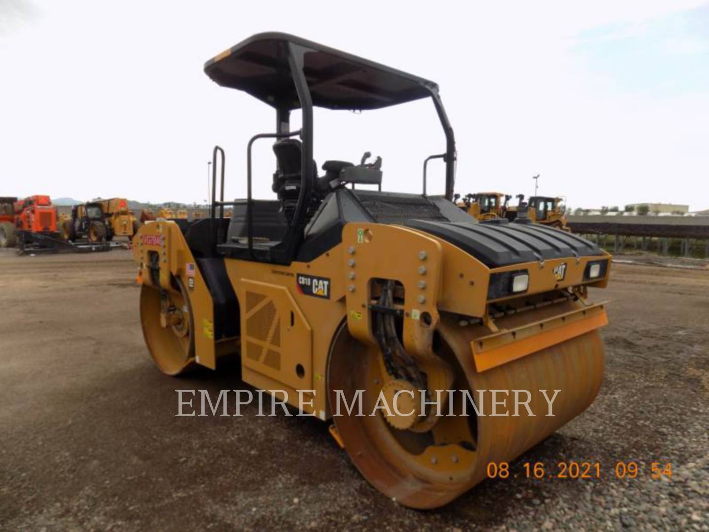 2019 Caterpillar CB10 Vibratory Double