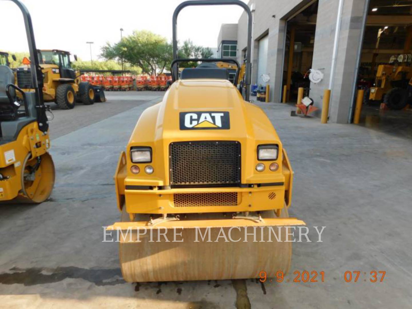 2020 Caterpillar CB24B Vibratory Double