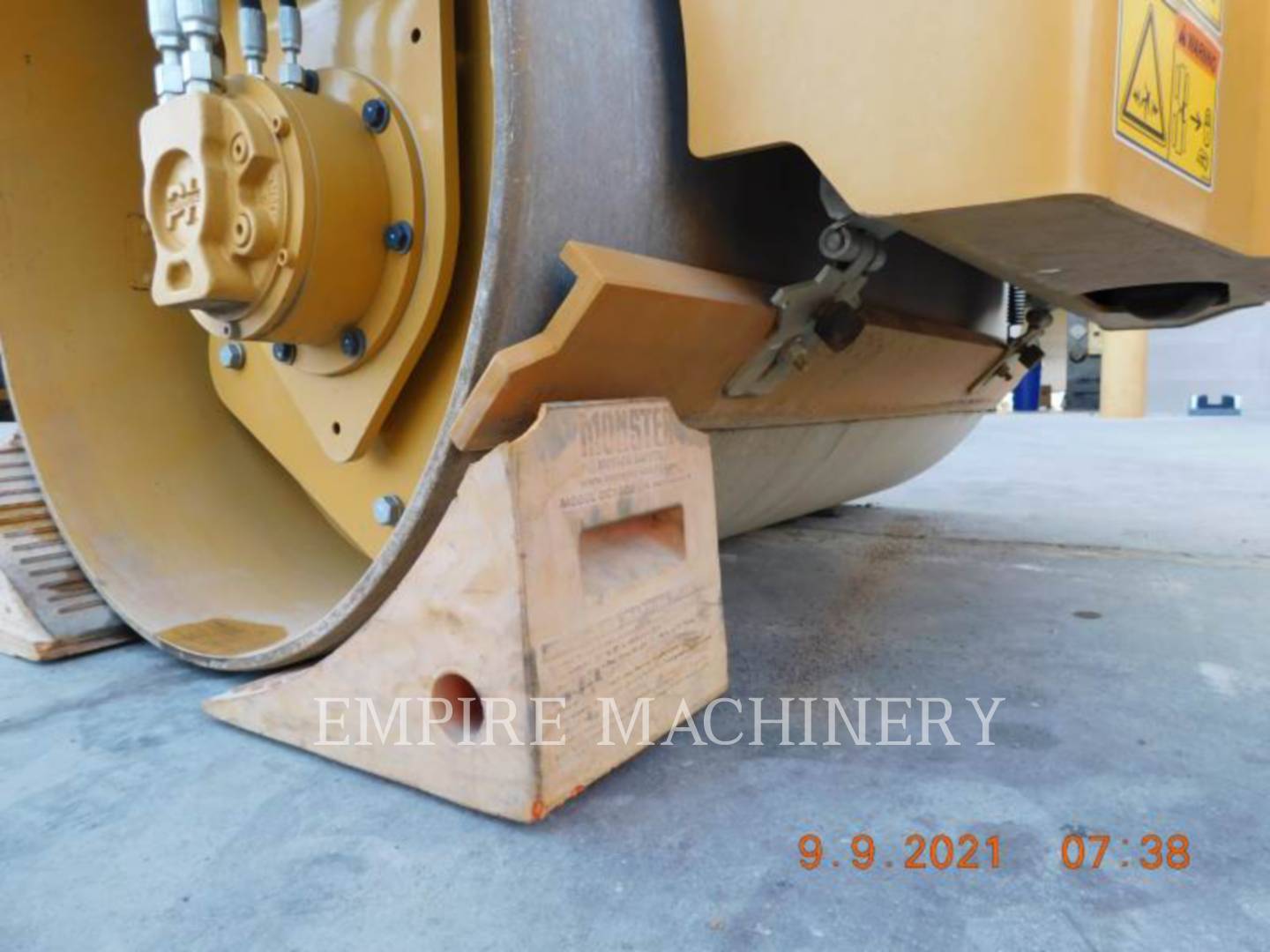 2020 Caterpillar CB24B Vibratory Double