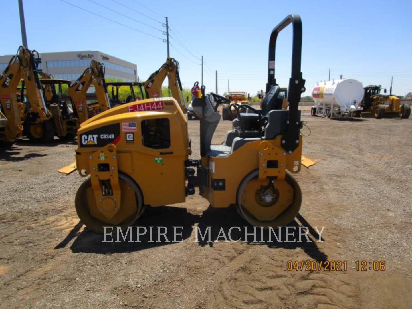 2019 Caterpillar CB34B LT Vibratory Double