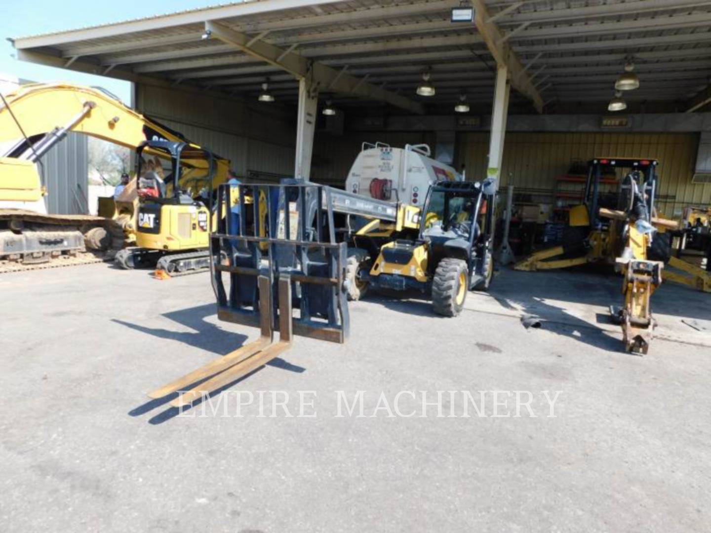 2019 Caterpillar TH255C TeleHandler