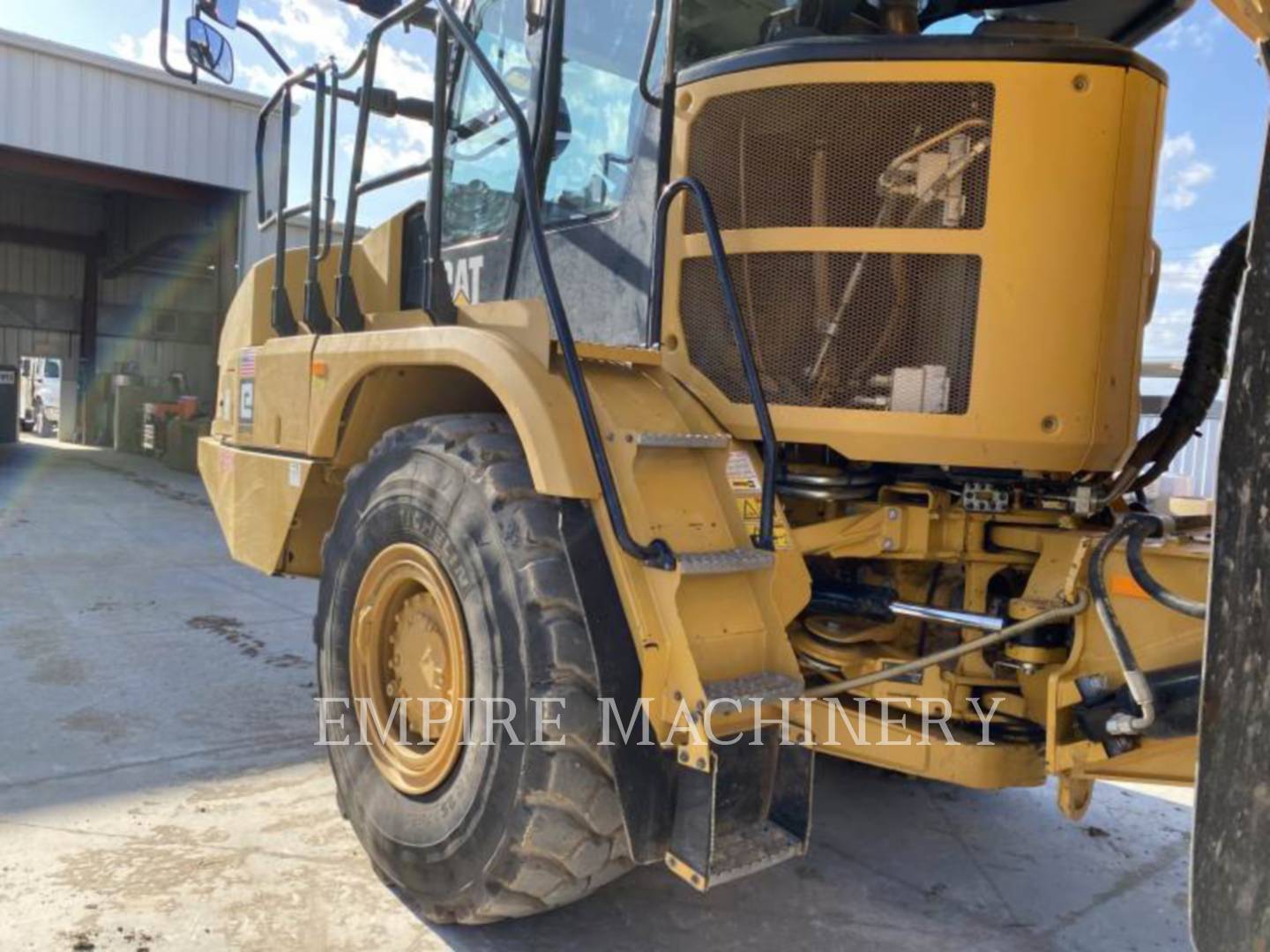 2019 Caterpillar 730-04 Truck