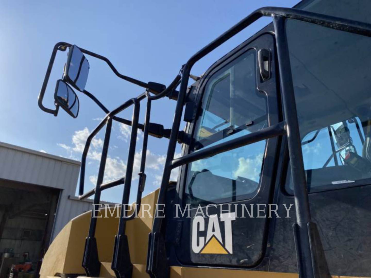 2019 Caterpillar 730-04 Truck