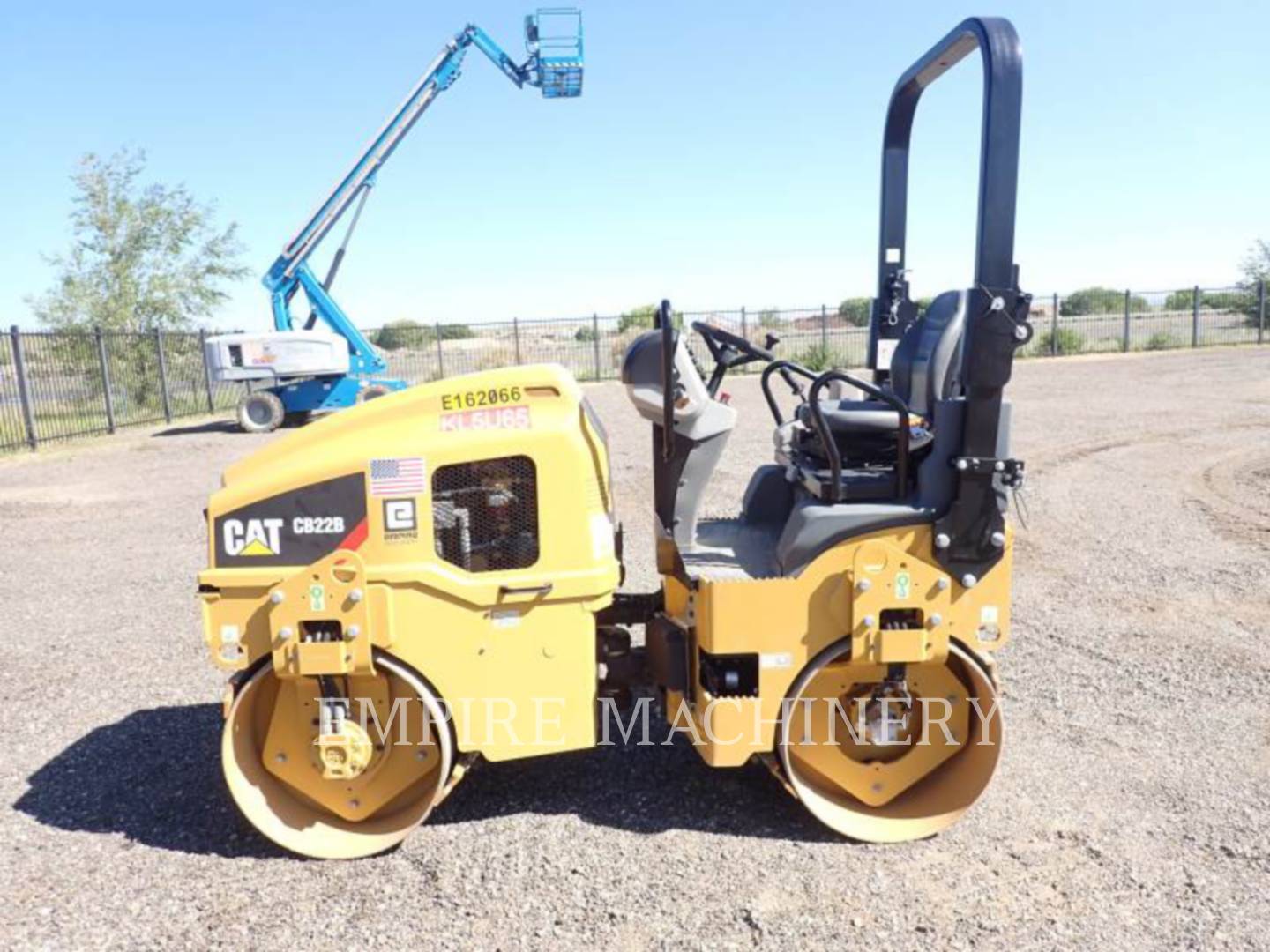 2019 Caterpillar CB22B Vibratory Double