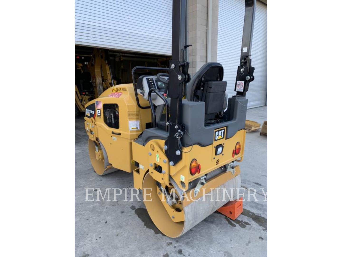 2019 Caterpillar CB22B Vibratory Double