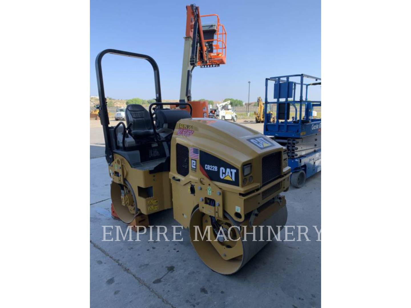 2019 Caterpillar CB22B Vibratory Double