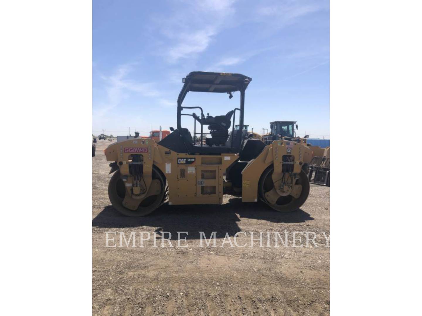 2015 Caterpillar CB44B Vibratory Double