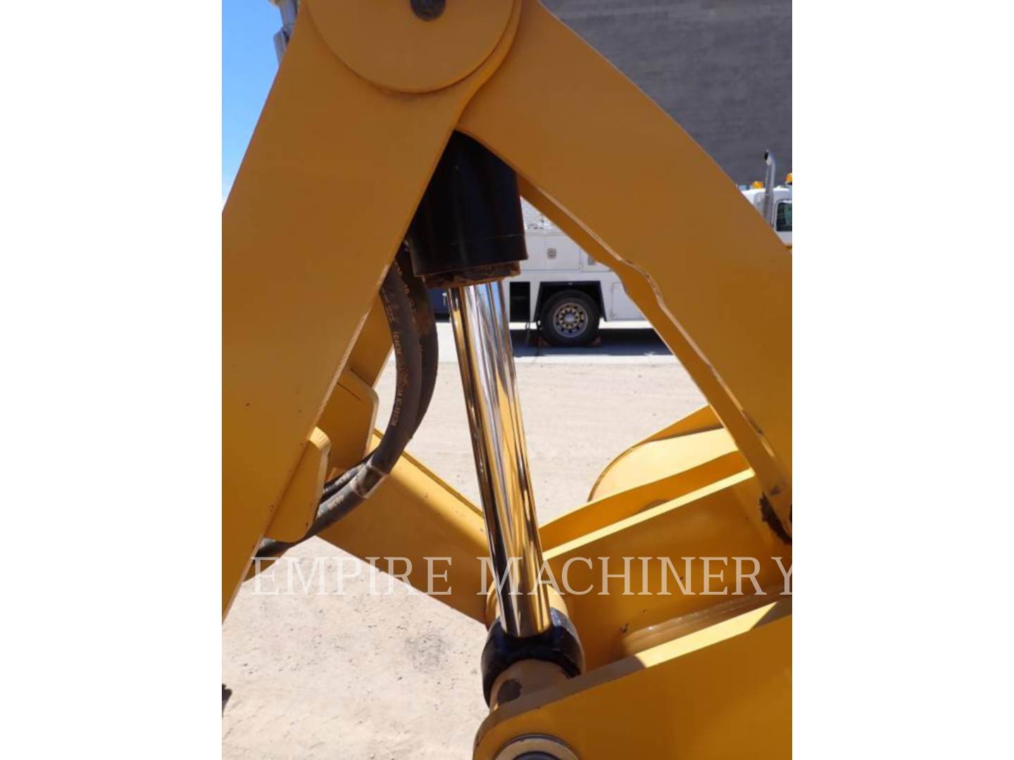 2019 Caterpillar 440-07 4EC Tractor Loader Backhoe