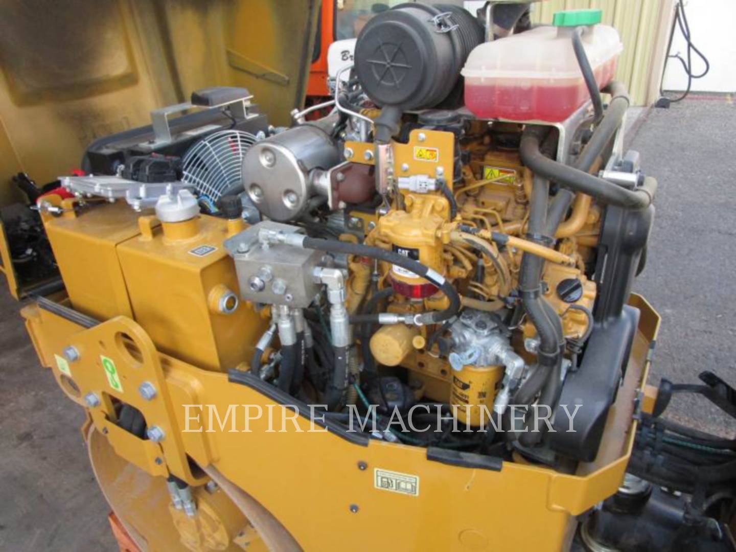 2019 Caterpillar CB22B Vibratory Double