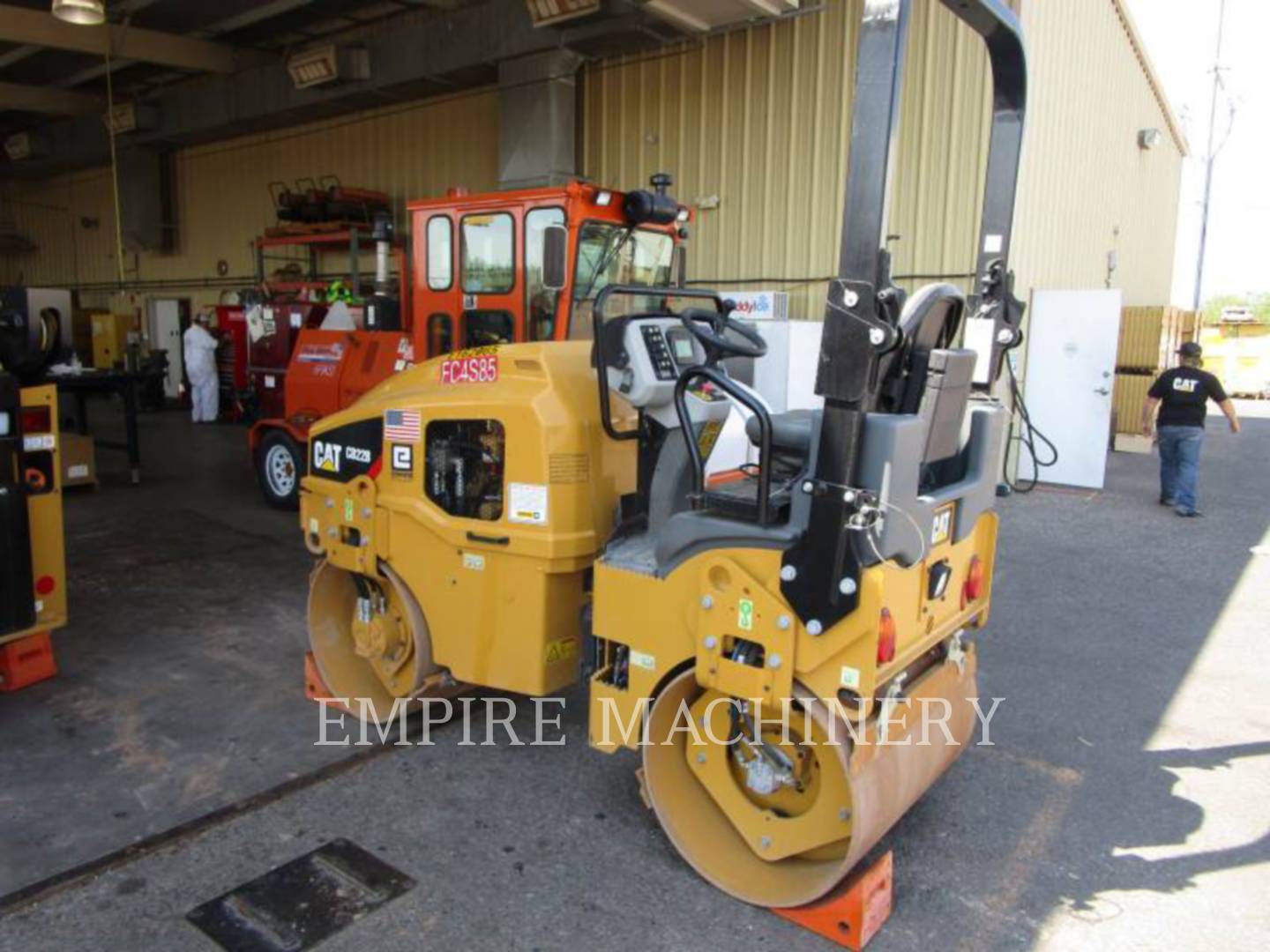 2019 Caterpillar CB22B Vibratory Double