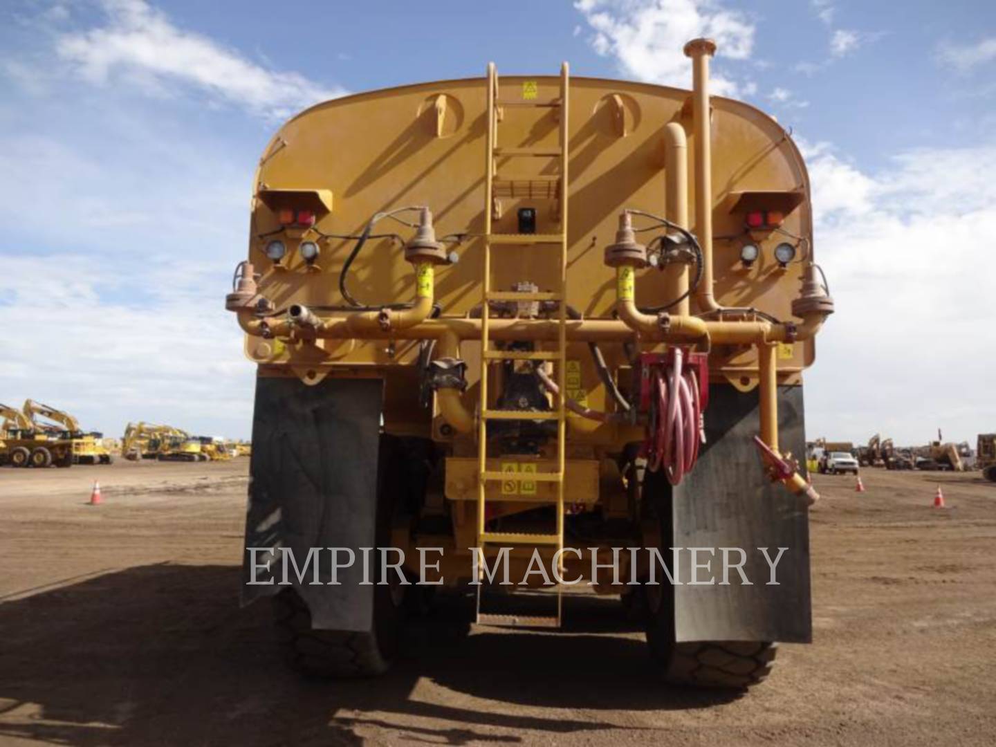 2015 Caterpillar 745C WT Truck