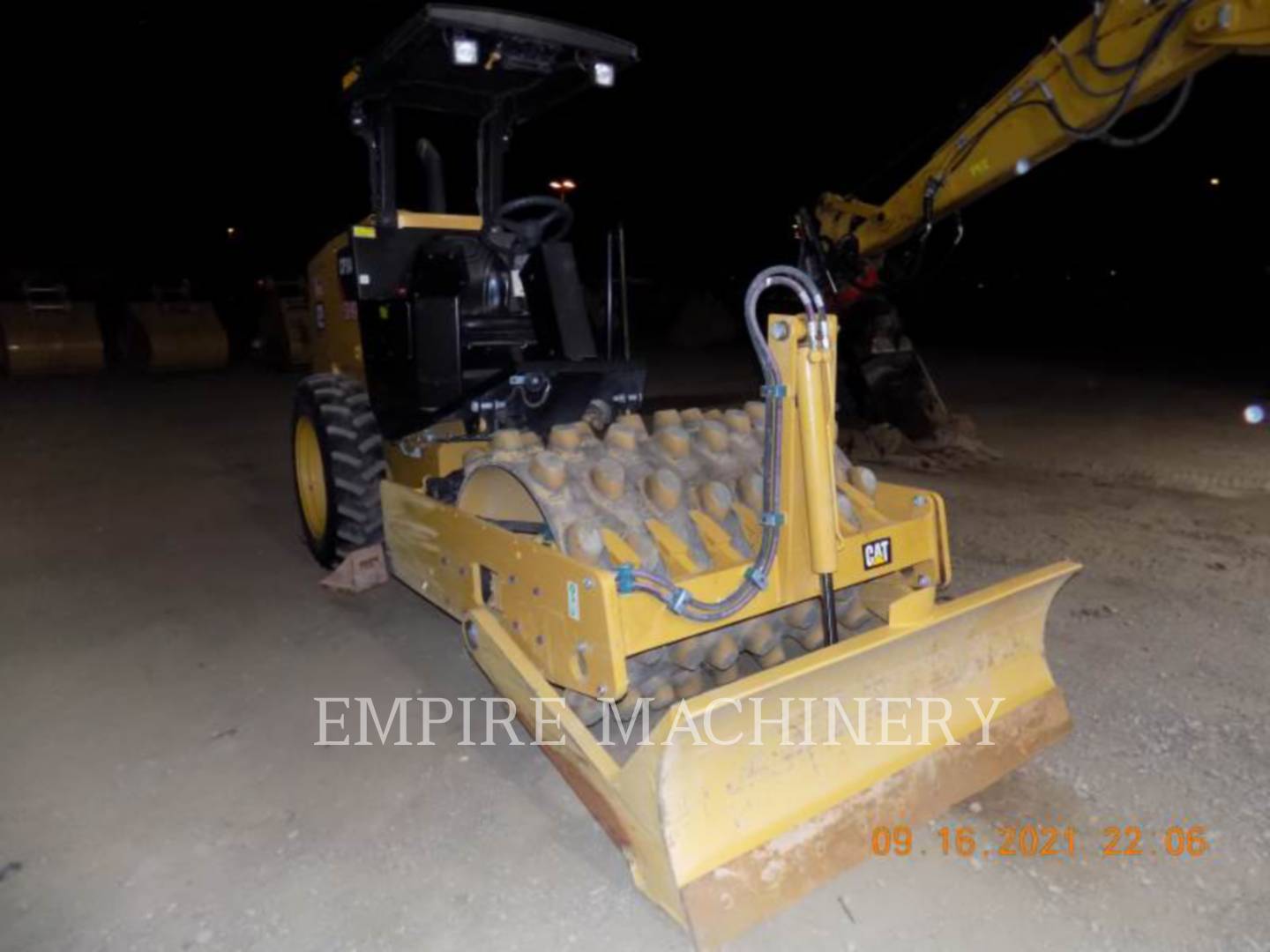 2021 Caterpillar CP34 Vibratory Single