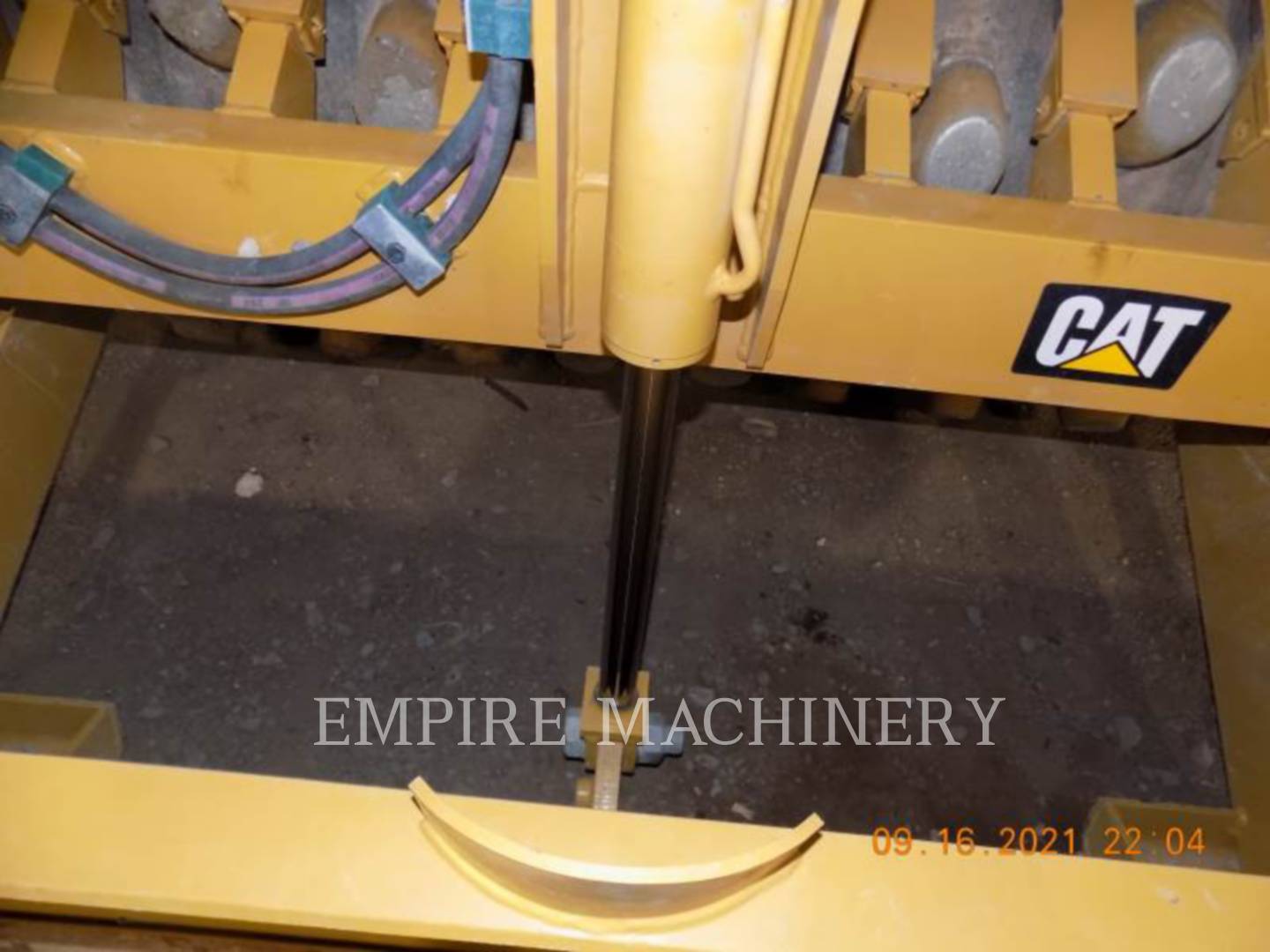 2021 Caterpillar CP34 Vibratory Single