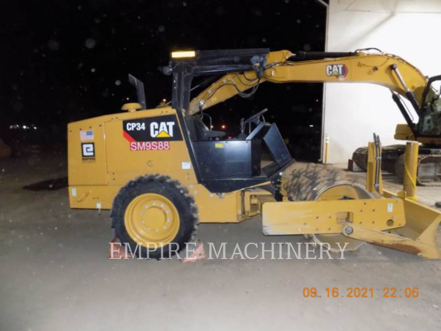 2021 Caterpillar CP34 Vibratory Single