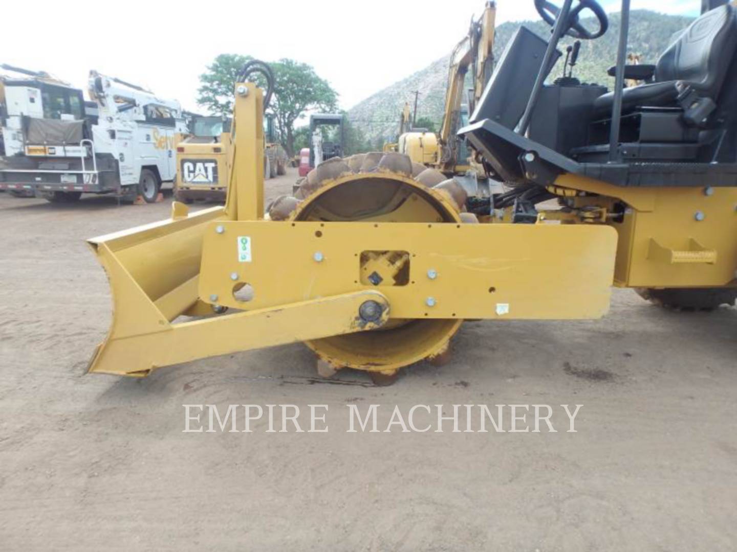 2021 Caterpillar CP34 Vibratory Single