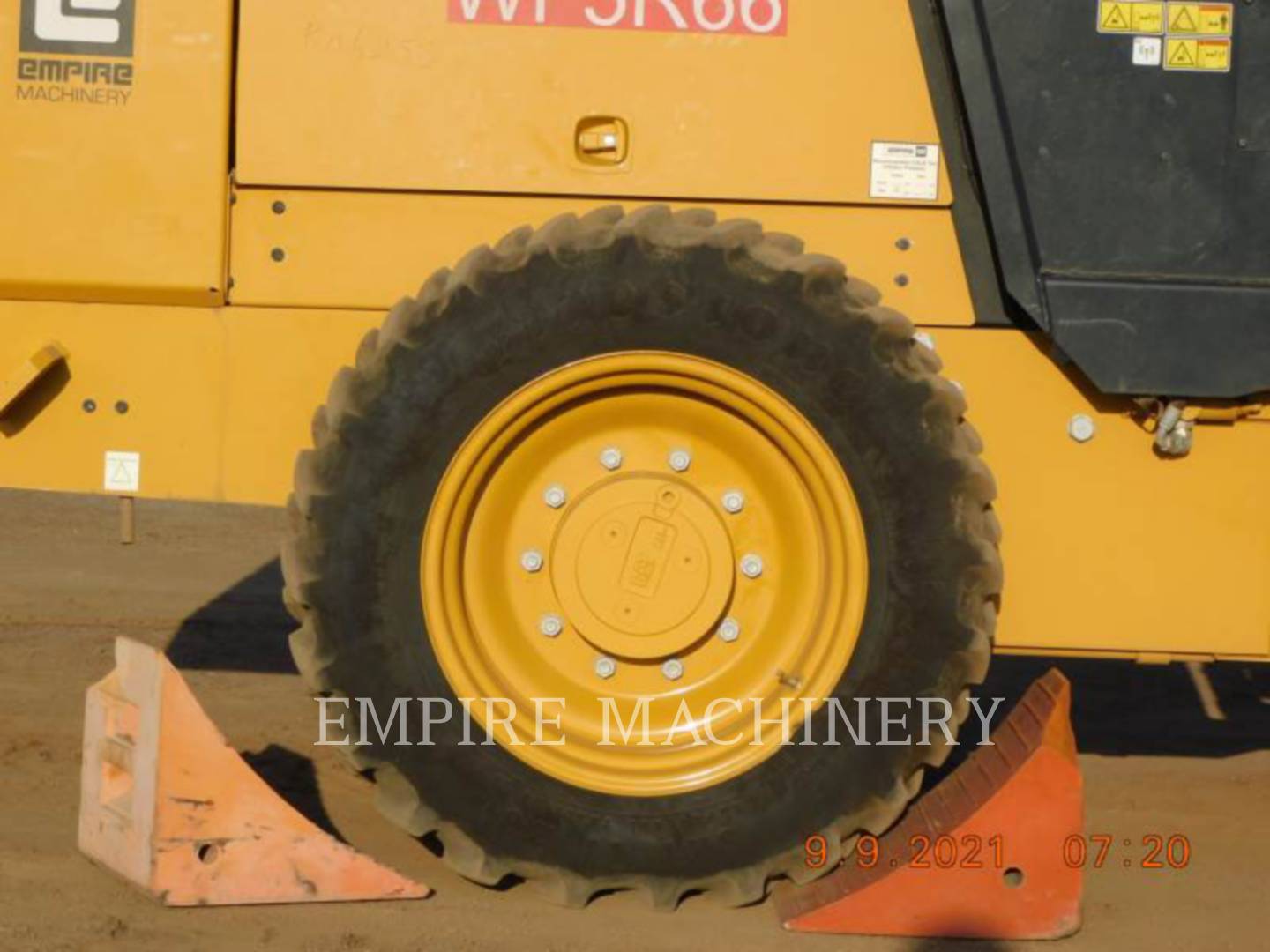 2021 Caterpillar CP34 Vibratory Single