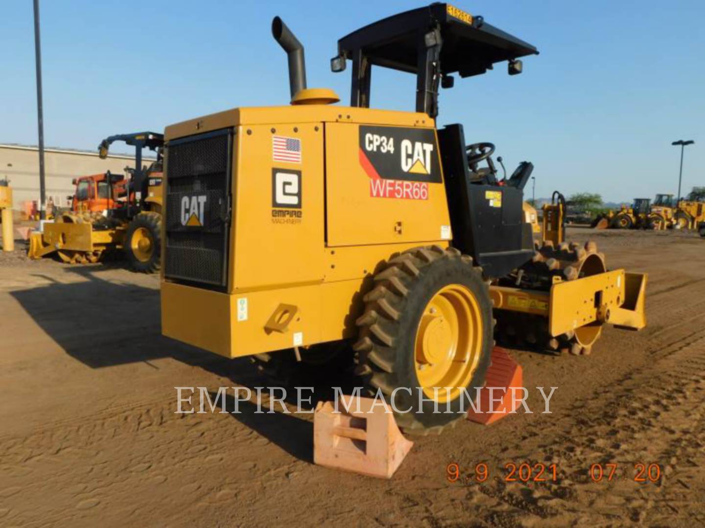 2021 Caterpillar CP34 Vibratory Single