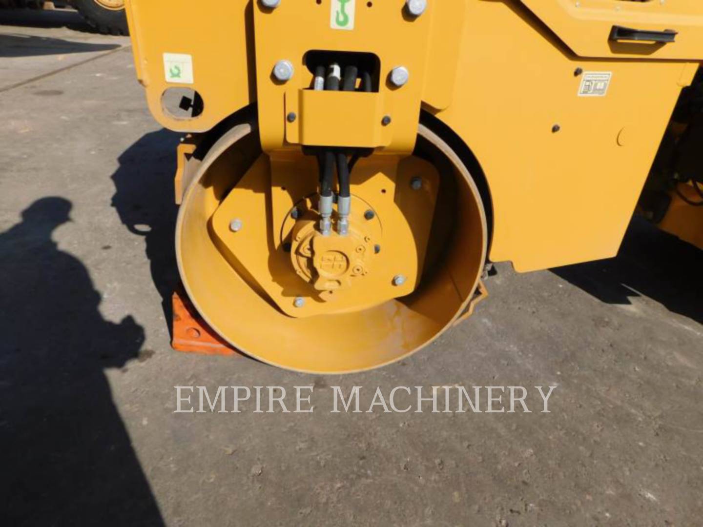 2019 Caterpillar CB22B Vibratory Double