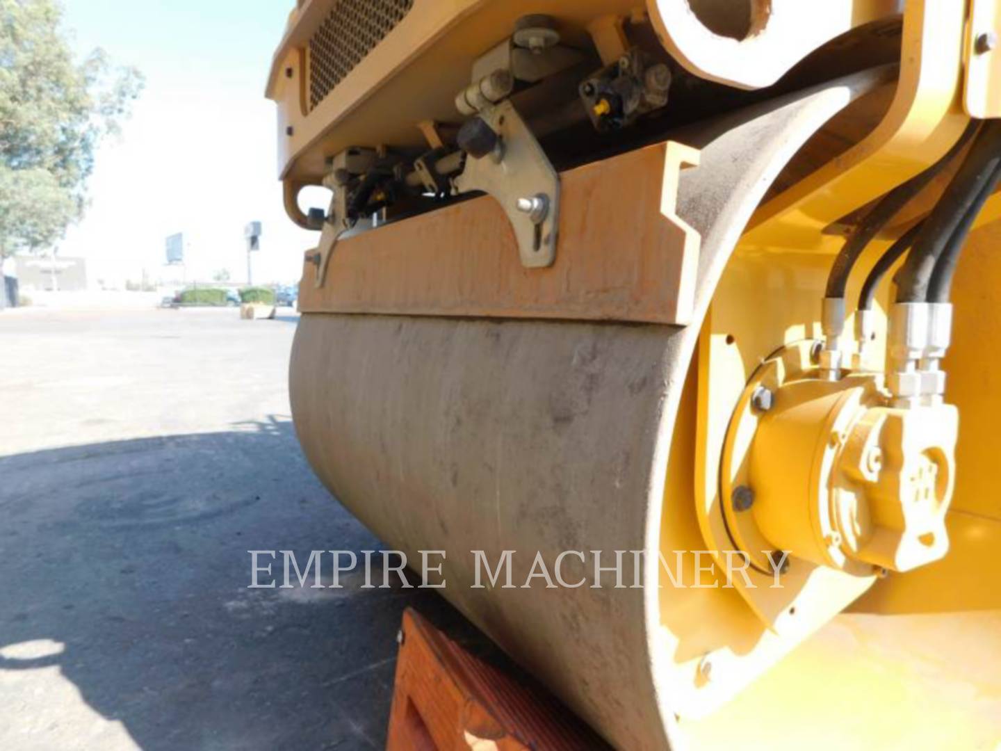 2019 Caterpillar CB22B Vibratory Double