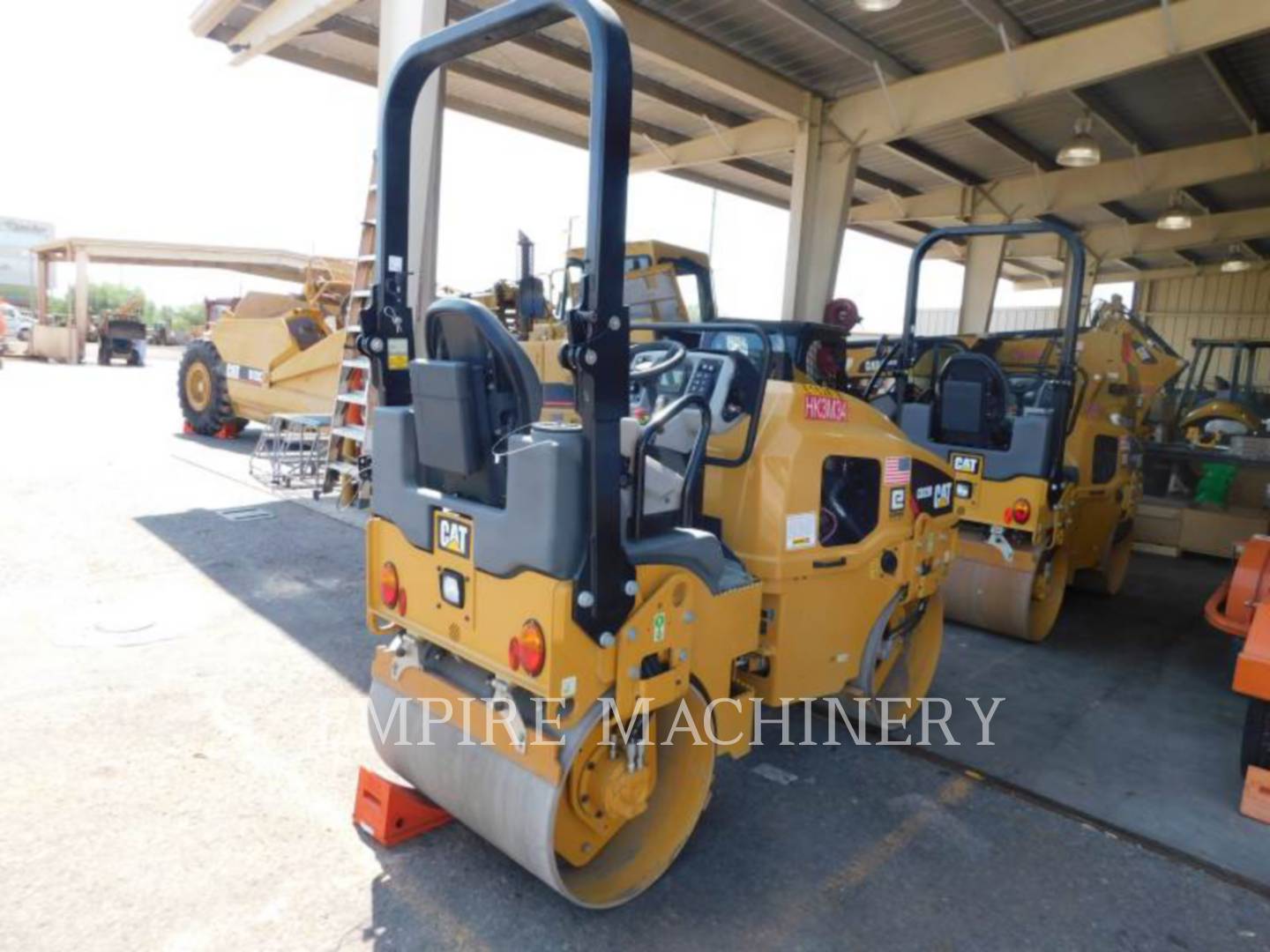 2019 Caterpillar CB22B Vibratory Double