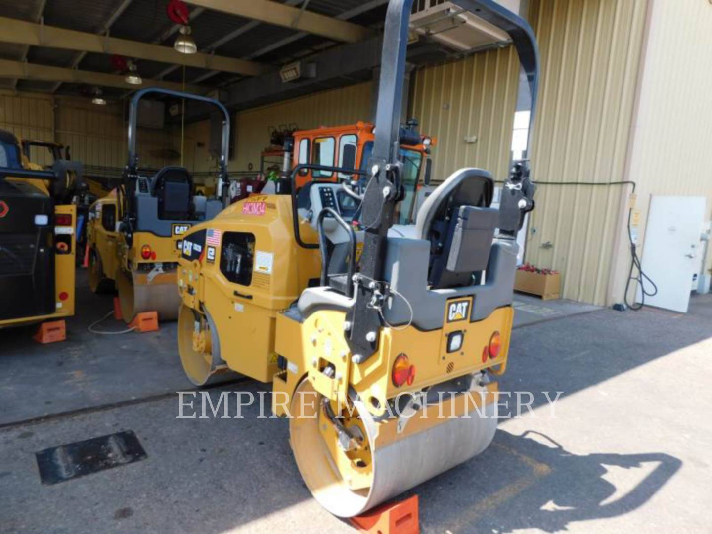 2019 Caterpillar CB22B Vibratory Double