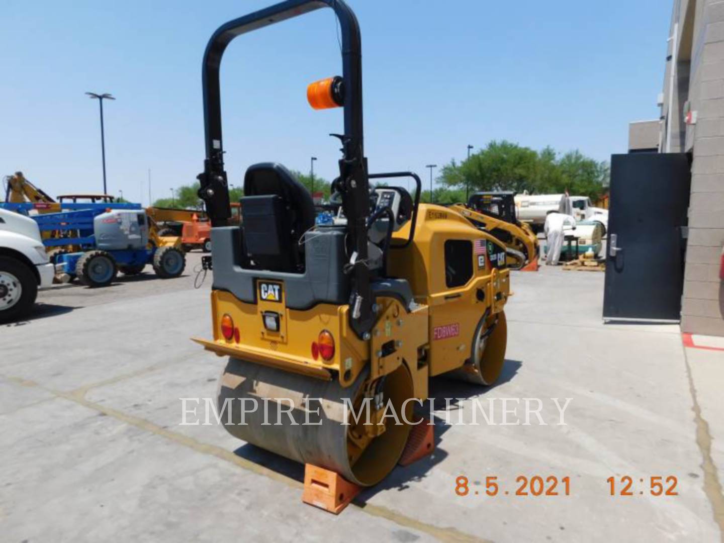 2019 Caterpillar CB22B Vibratory Double