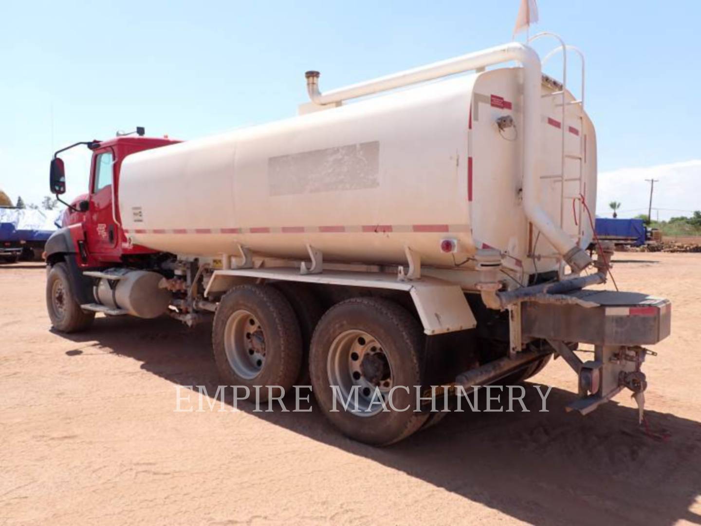 2012 Caterpillar CT660 Water Truck