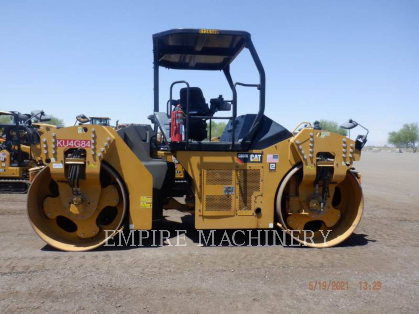 2017 Caterpillar CB66B Vibratory Double