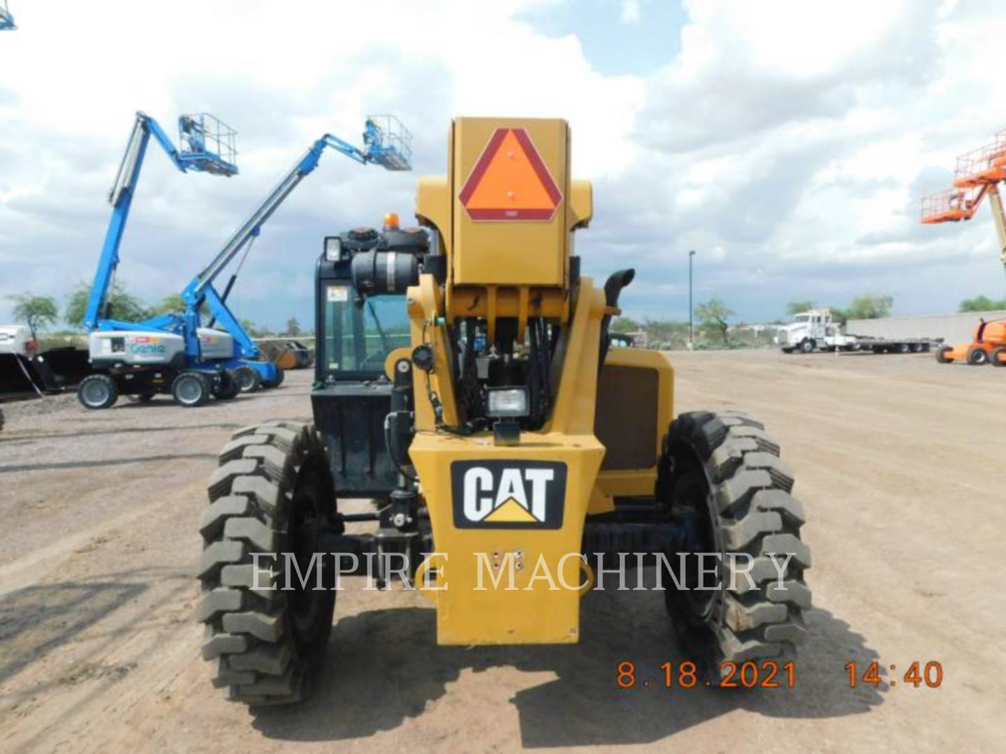 2015 Caterpillar TL1055C TeleHandler