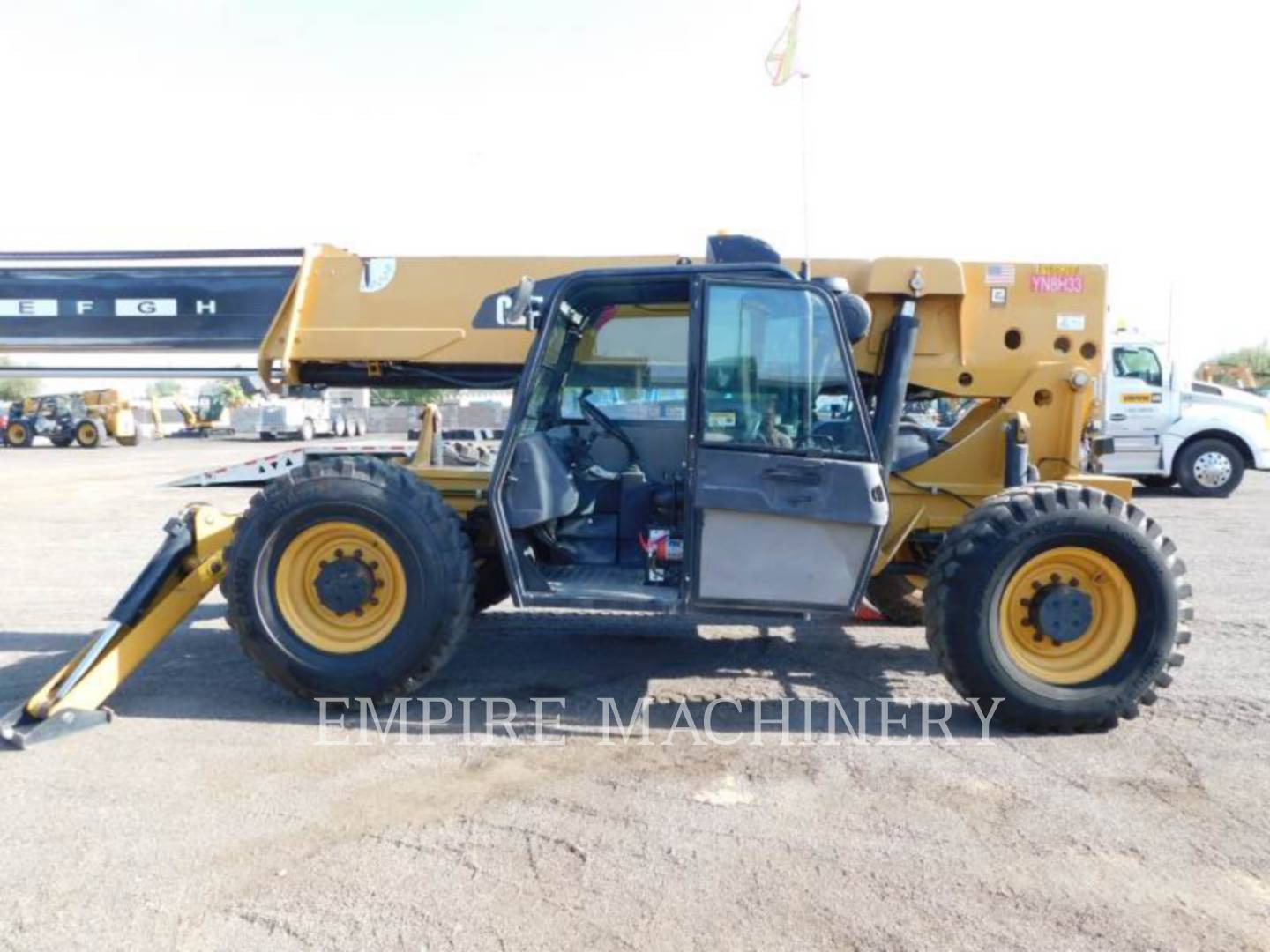 2015 Caterpillar TL1055C TeleHandler