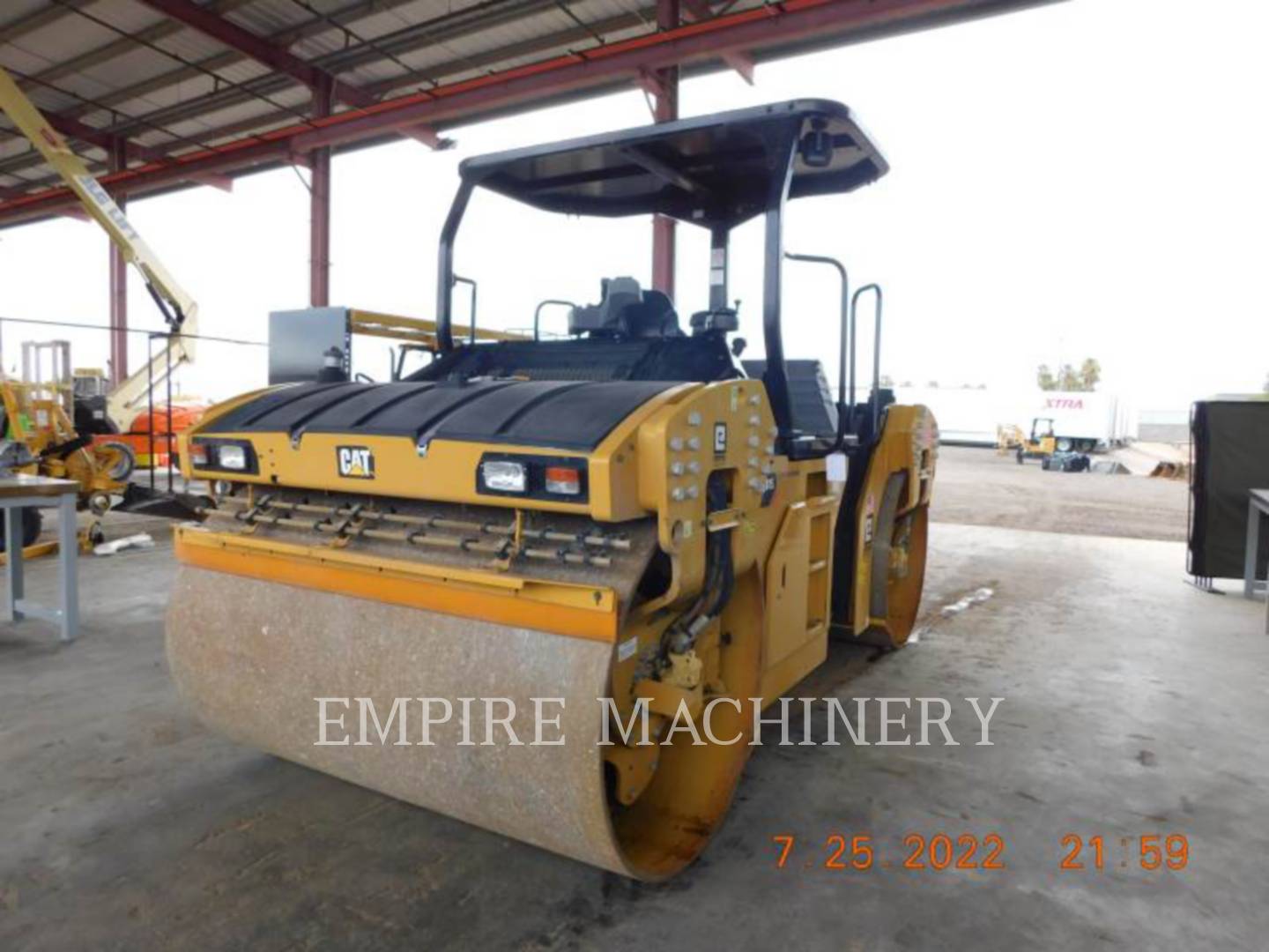 2019 Caterpillar CB15 Vibratory Double