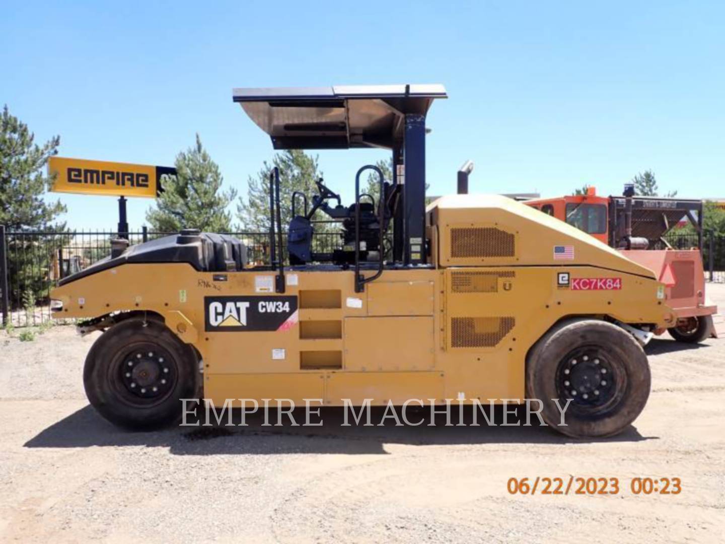 2018 Caterpillar CW34 Compactor