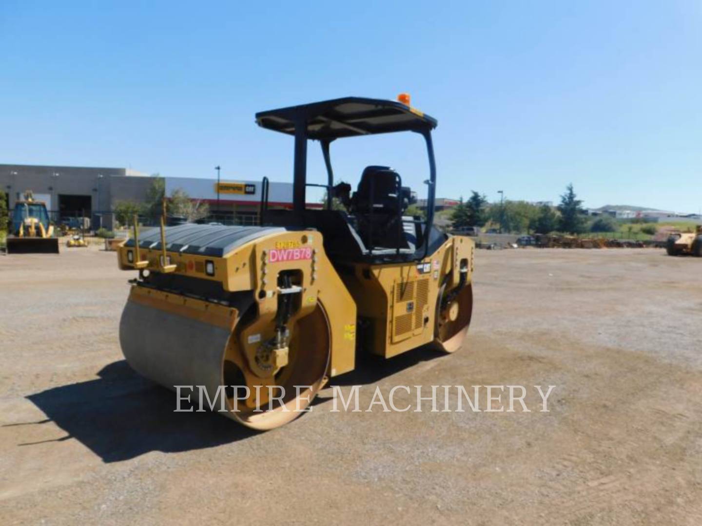 2015 Caterpillar CB54B Vibratory Double