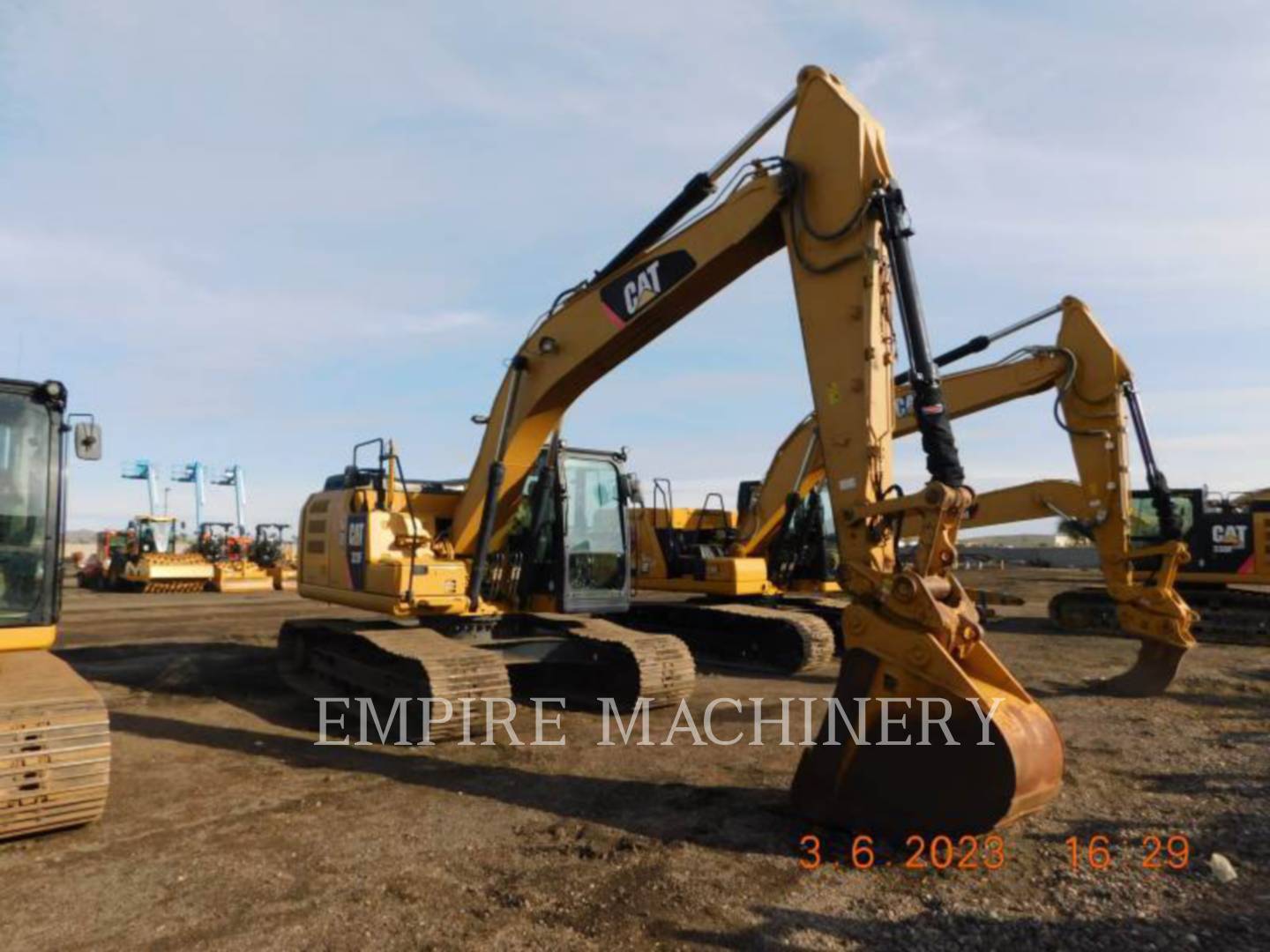 2015 Caterpillar 323FL   TR Excavator