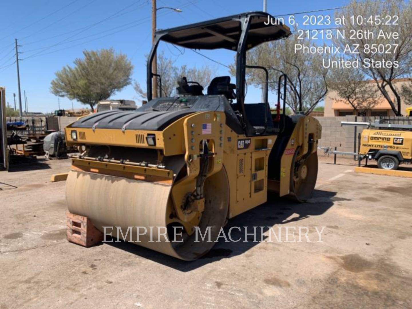 2016 Caterpillar CB54B Vibratory Double