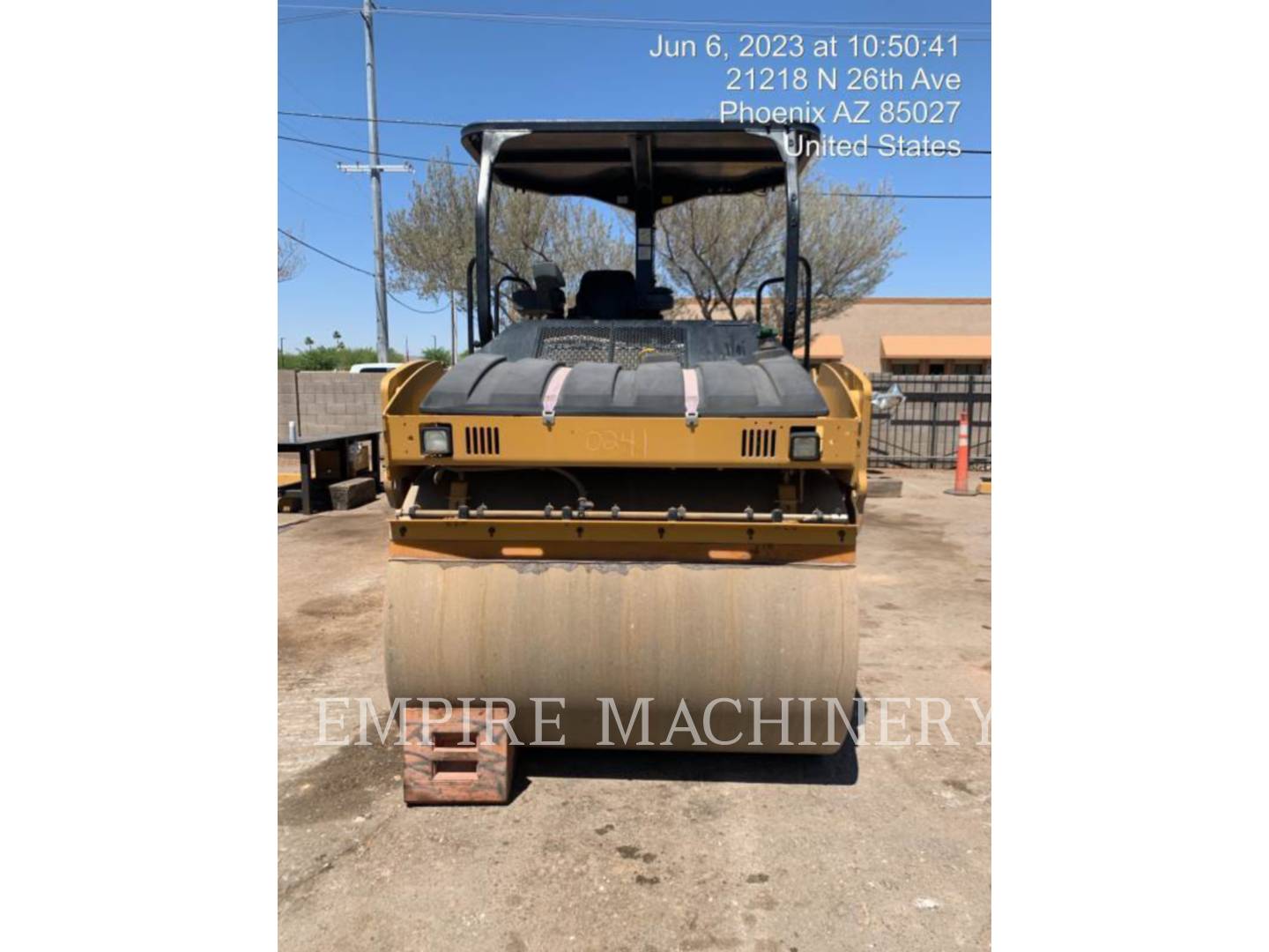 2016 Caterpillar CB54B Vibratory Double